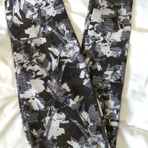 Manduka small army green floral yoga leggings
